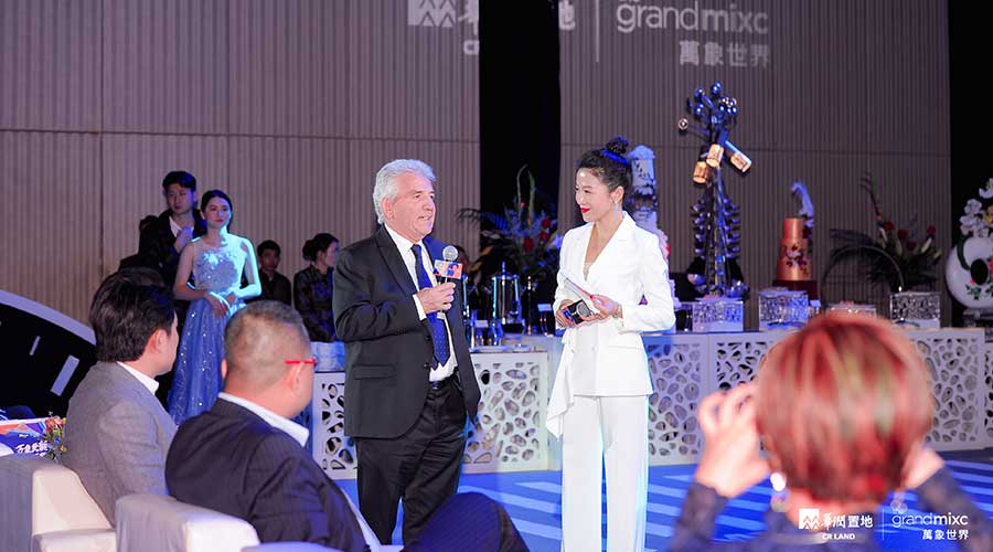 橫琴萬(wàn)象世界發(fā)布會(huì)-新聞內(nèi)頁(yè)3.jpg 橫琴萬(wàn)象世界發(fā)布會(huì)-新聞內(nèi)頁(yè)3.jpg